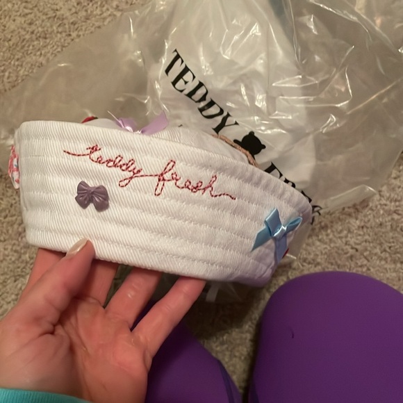 Hat - Picture 2 of 2